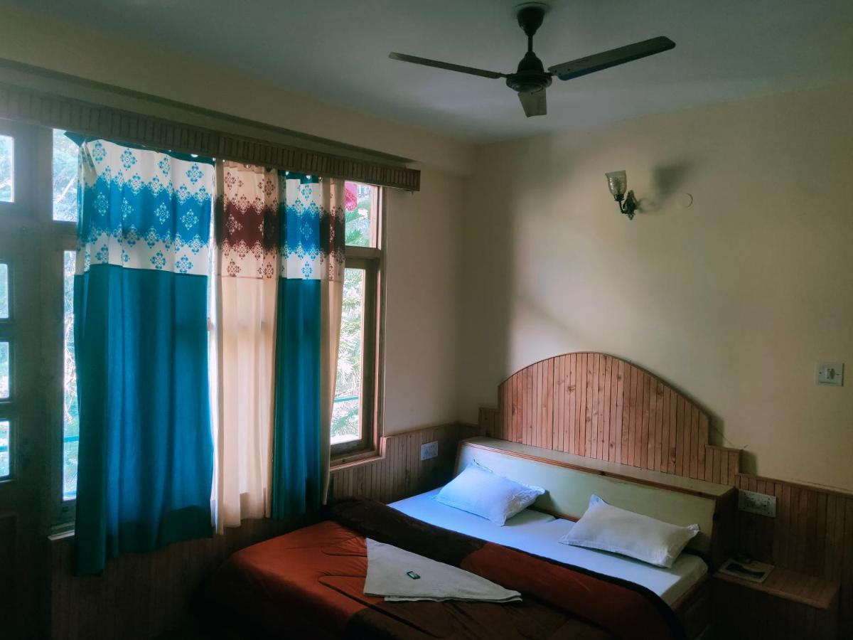 Hotel Deep Forest Kasol Exteriör bild