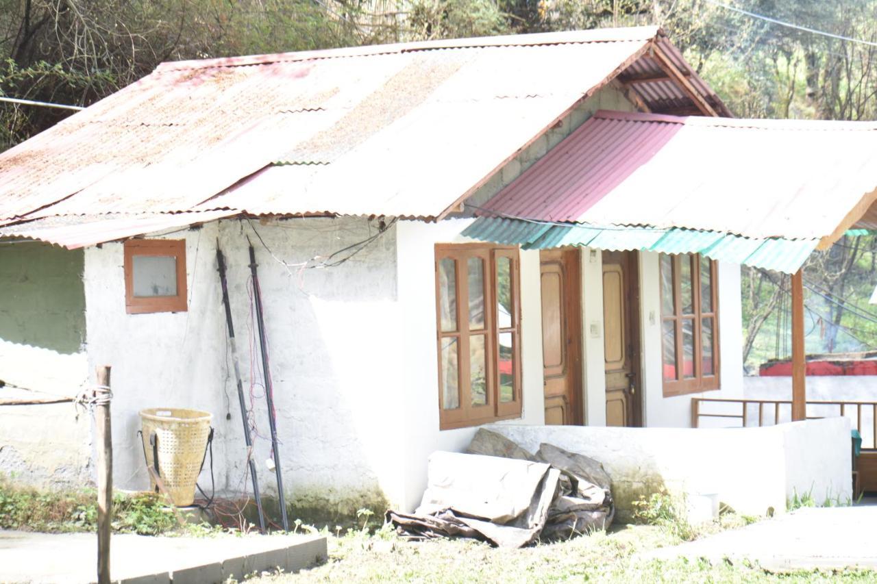 Hotel Deep Forest Kasol Exteriör bild